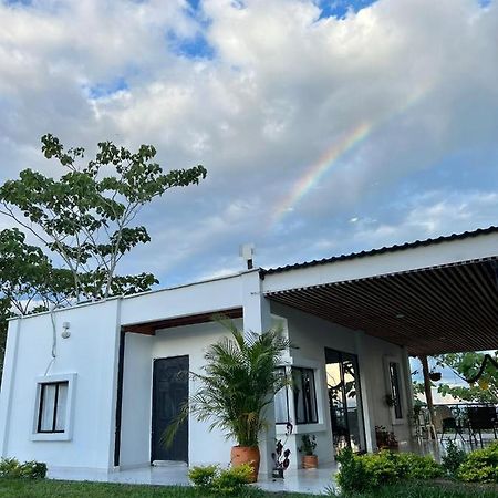 Cabana Campestre Con Piscina En La Hacienda Napoles Doradal المظهر الخارجي الصورة